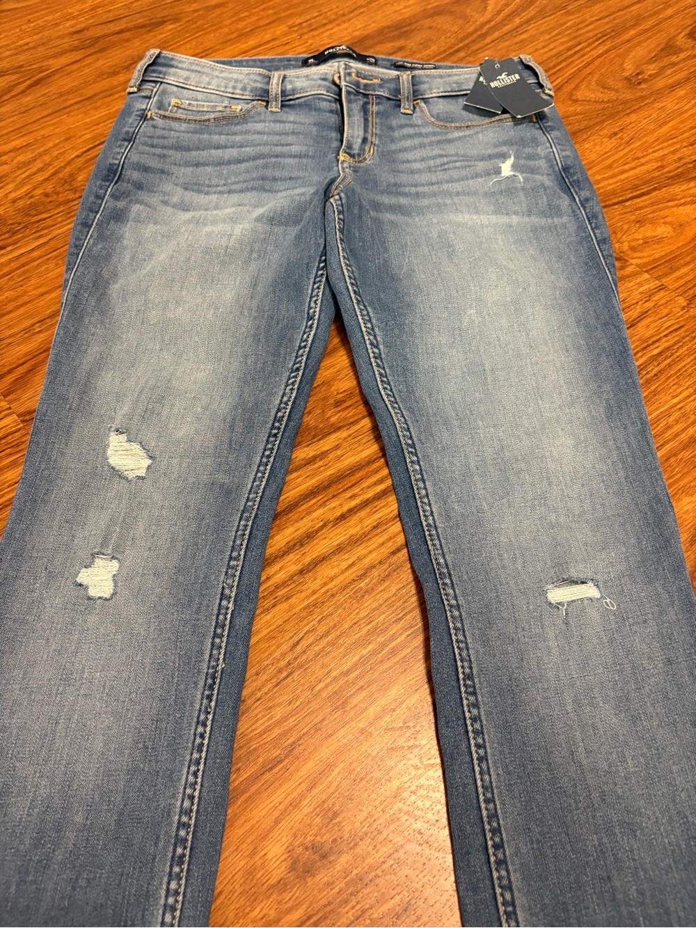 Hollister Women's Low-rise Super Skinny Jeans - Medium Blue Distressed - 7L - Picture 3 of 9